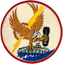 Patrol Squadron 17
VP-17 "White Lightnings"
1953-1968 (3rd insignia)
Established as VP-916 on 1 Jul 1946; VP-ML-66
on 15 Nov 1946; VP-772 in Feb 1950; VP-17 (3rd VP-17) on 4 Feb 1953; VA-HM-10 on 1 July 1956; VP-17
on 1 Jul 1959-31 Mar 1995.
Lockheed P2V-6/6M/5F/7S/7 Neptune
