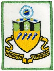 2d Bombardment Wing, Heavy
Translation: LIBERTATEM DEFENDIMUS = Liberty We Defend 
