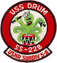 SS-228 USS Drum
USS Drum (SS-228)
Class and type: Gato-class diesel-electric submarine
Namesake: Drum, Fish
Ordered: 12 Jun 1940
Builder: Portsmouth Naval Shipyard, Kittery, Maine
Laid down: 11 Sep 1940
Launched: 12 May 1941
Sponsored by:	Mrs. Thomas Holcomb
Commissioned: 1 Nov 1941
Decommissioned: 6 Feb 1946
Struck: 30 Jun 1968
Status: Museum ship at Mobile, Alabama
