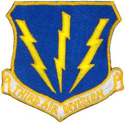 3d Air Division 
Lineage. Established as 3 Bombardment Division on 30 Aug 1943. Activated on 13 Sep 1943. Redesignated 3 Air Division on 1 Jan 1945. Inactivated on 21 Nov 1945. Organized on 23 Aug 1948. Discontinued on 1 May 1951. Redesignated 3 Air Division (Operational) on 8 Oct 1953. Activated on 25 Oct 1953. Inactivated on 1 Mar 1954. Redesignated 3 Air Division on 8 Jun 1954. Activated on 18 Jun 1954. Inactivated on 1 Apr 1970. Activated on 1 Jan 1975. Inactivated on 1 Apr 1992.

Japanese made
