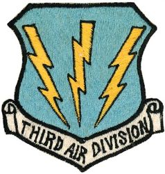 3d Air Division 
Lineage. Established as 3 Bombardment Division on 30 Aug 1943. Activated on 13 Sep 1943. Redesignated 3 Air Division on 1 Jan 1945. Inactivated on 21 Nov 1945. Organized on 23 Aug 1948. Discontinued on 1 May 1951. Redesignated 3 Air Division (Operational) on 8 Oct 1953. Activated on 25 Oct 1953. Inactivated on 1 Mar 1954. Redesignated 3 Air Division on 8 Jun 1954. Activated on 18 Jun 1954. Inactivated on 1 Apr 1970. Activated on 1 Jan 1975. Inactivated on 1 Apr 1992.

Japanese made
