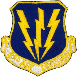 3d Air Division 
Lineage. Established as 3 Bombardment Division on 30 Aug 1943. Activated on 13 Sep 1943. Redesignated 3 Air Division on 1 Jan 1945. Inactivated on 21 Nov 1945. Organized on 23 Aug 1948. Discontinued on 1 May 1951. Redesignated 3 Air Division (Operational) on 8 Oct 1953. Activated on 25 Oct 1953. Inactivated on 1 Mar 1954. Redesignated 3 Air Division on 8 Jun 1954. Activated on 18 Jun 1954. Inactivated on 1 Apr 1970. Activated on 1 Jan 1975. Inactivated on 1 Apr 1992.

Japanese made
