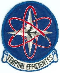 428th Bombardment Squadron, Medium
Translation: TEMPORI EFFICIENTES = On Time and Effective
