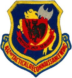 432d Tactical Reconnaissance Wing
Translation: VICTORIA PER SCIENTIAM = Victory Through Knowledge
