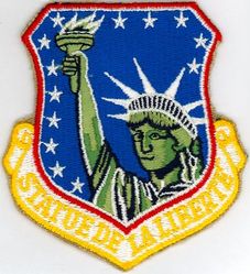 48th Tactical Fighter Wing
Translation: STATUE DE LA LIBERTE = The Statue of Liberty
