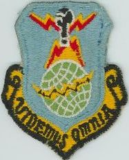 55th Strategic Reconnaissance Wing
Translation: VIDEMUS OMNIA = We See All
