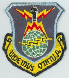 55th Strategic Reconnaissance Wing
Translation: VIDEMUS OMNIA = We See All
