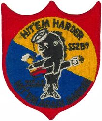 SS-568 USS Harder
Namesake. The harder, a fish of the mullet family found off South Africa
Builder. General Dynamics Electric Boat, Groton, CT
Laid down. 30 Jun 1950
Launched. 3 Dec 1951
Commissioned. 19 Aug 1952
Decommissioned. 31 Jan 1974
Stricken. 20 Feb 1974
Fate. Sold to Italy, 1974
Class and type. Tang-class submarine Attack submarine
Displacement:	
2,050 long tons (2,083 t) surfaced
2,700 long tons (2,743 t) submerged
Length. 277 ft 2 in (84.48 m)
Beam. 27 ft 3 in (8.31 m)
Draft. 17 ft (5.2 m)
Speed. 15.5 knots (17.8 mph; 28.7 km/h) surfaced; 18.3 knots (21.1 mph; 33.9 km/h) submerged
Test depth. 213 m (699 ft)
Complement. 8 officers and 75 men
Armament. 8 × 21 inch (533 mm) torpedo tubes (6 forward, 2 aft)

