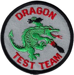 4450th Tactical Group F-117 Follow-On Testing and Evaluation Team
One F-117A was the Dragon test aircraft. SN 787 was used first, and later replaced by SN 807. Patch used by USAF Det 2 during black ops era from 86-89, and later various incarnations of the 57 Wing, 79 TEG and 53 TEG with some changes. Older US made.

