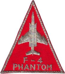 67th Tactical Fighter Squadron F-4
Silver tinsel thread. Circa early 70s, Japan made.
