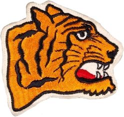 72d Strategic Reconnaissance Wing, Heavy Morale
Possibly awarded to those that completed local survival school training circa 1954. It also may be the 301st Strategic Reconnaissance Squadron, Heavy, unapproved unit patch during the RB-36 era. Pictured worn on the right sleeves of fatigues and flight suits. Embroidered on felt.
