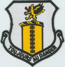 17th Reconnaissance Wing
Translation: TOUJOURS AU DANGER = Ever into Danger
 
