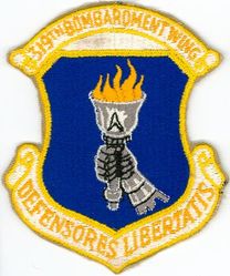 319th Bombardment Wing, Heavy
Official Translation: DEFENSORES LIBERTATIS = Defenders of Freedom
