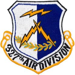 327th Air Division
Established as 327 Air Division on 22 Jun 1957. Activated on 1 Jul 1957. Discontinued on 8 Mar 1960. Organized on 8 Feb 1966. Inactivated on 7 Jan 1976. Emblem approved on 9 Dec 1958. This is post 1966, Taiwan made.
