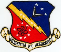 379th Bombardment Wing, Heavy
Translation: DILIGENTIA ET ACCURATIO = Precision and Accuracy
